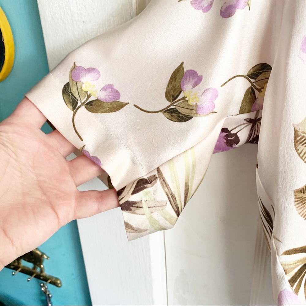 Vince 100% Silk Tropical Garden Satin Lounge Top - Picture 3 of 12